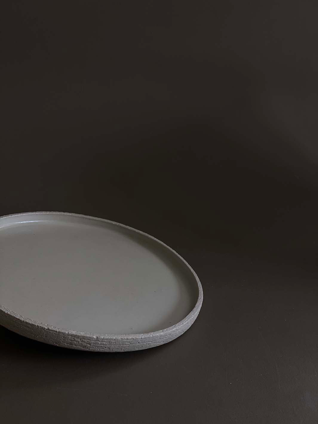 Assiette bord droit