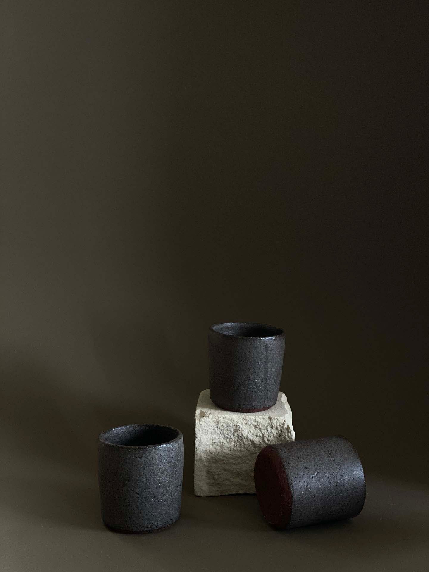 essentiel-ceramique-artisanale-tasse-a-cafe-gres-marron